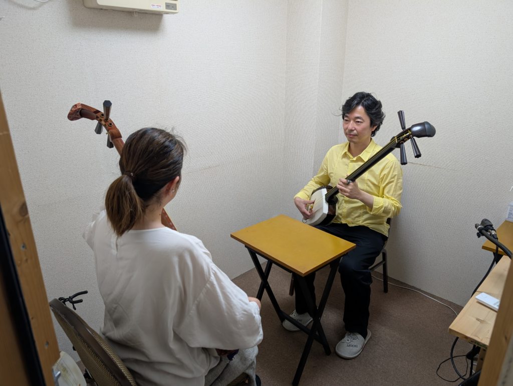 マンツーマンで指導を受ける生徒の様子